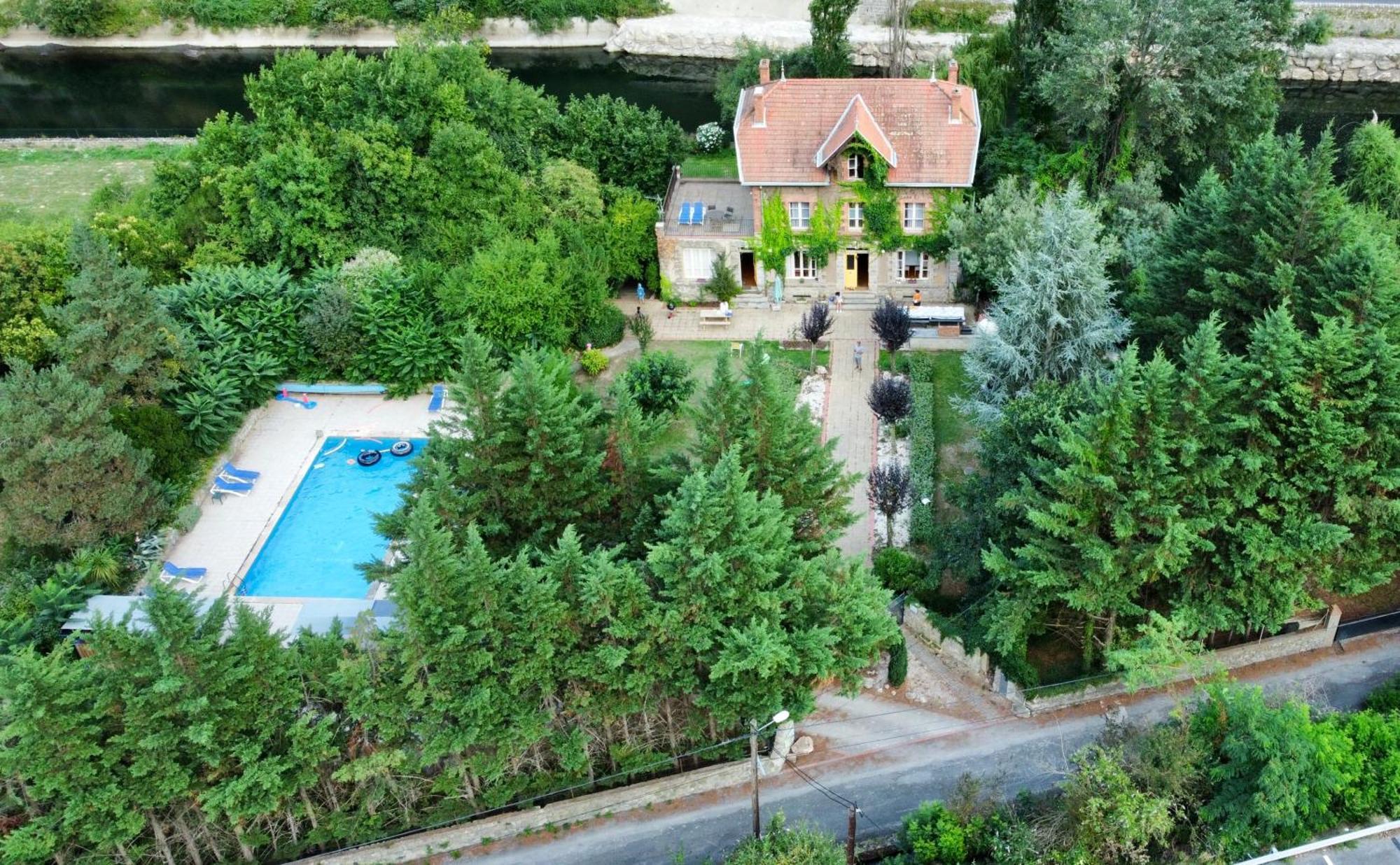 A L'Ombre Du Fort Fuilla Екстериор снимка